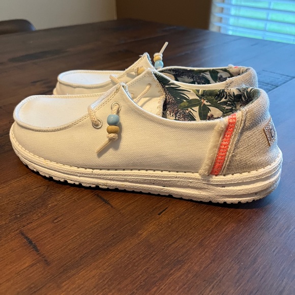 Women’s Hey Dude Wendy - Natural Salt size 8 - Picture 5 of 5